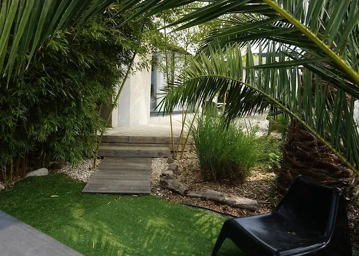 Holiday home Havre De Paix Avec Piscine Et Jacuzzi Narbonne