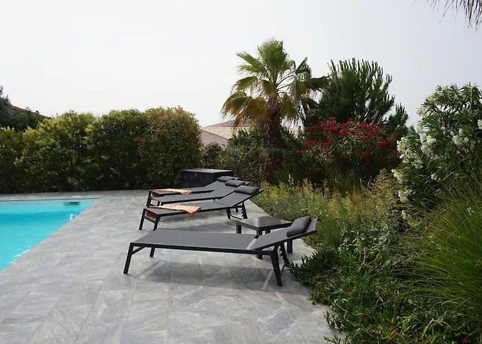 Holiday home Havre De Paix Avec Piscine Et Jacuzzi Narbonne *