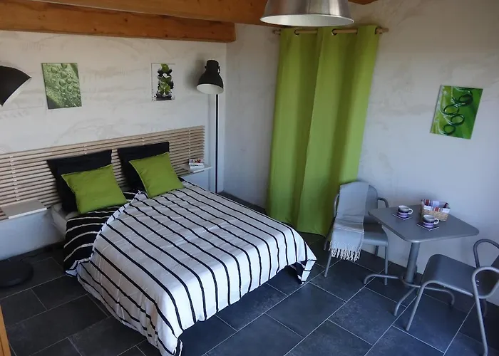 Holiday home Havre De Paix Avec Piscine Et Jacuzzi Narbonne Ventenac-en-Minervois